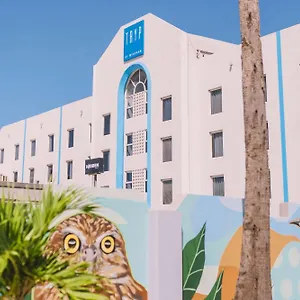 Отель Tryp By Wyndham Aruba (Adults Only), Палм Бич